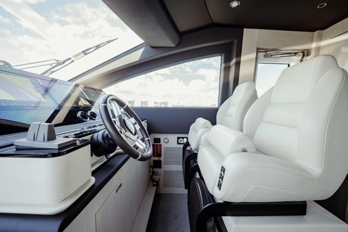 Azimut 78 Flybridge image