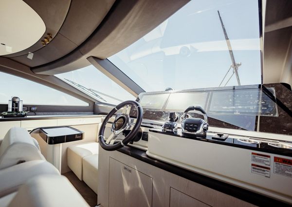 Azimut 78 Flybridge image