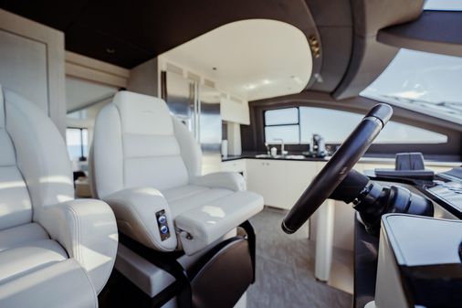 Azimut 78 Flybridge image