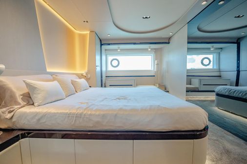 Azimut 78 Flybridge image