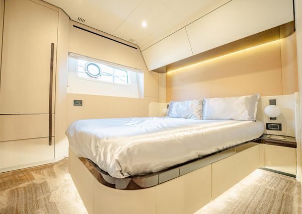 Azimut 78 Flybridge image