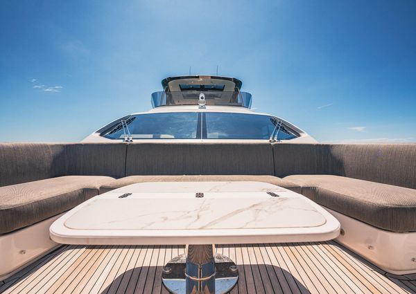 Azimut 78 Flybridge image