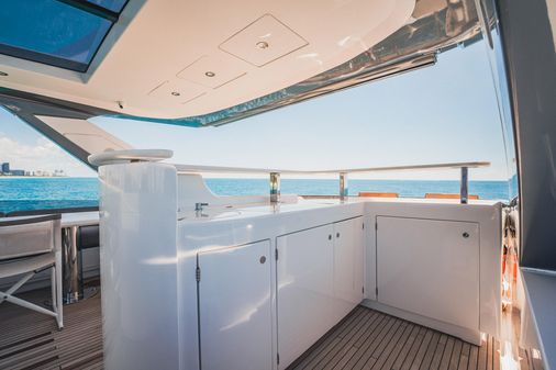 Azimut 78 Flybridge image