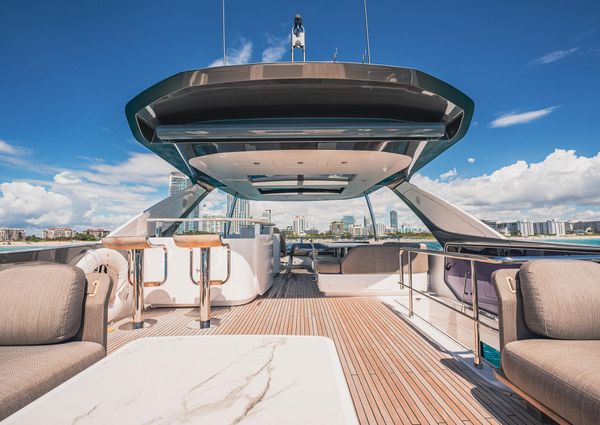 Azimut 78 Flybridge image