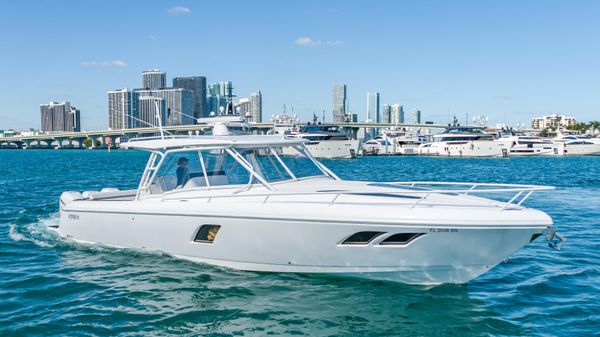 Intrepid 409 Valor 