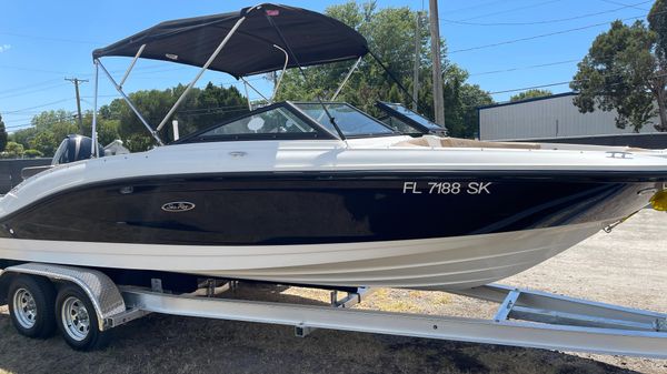 Sea Ray SPX 210 OB