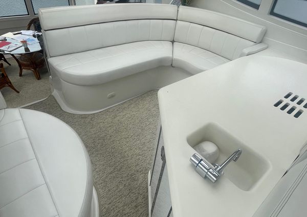 Carver 564 Cockpit Motor Yacht image