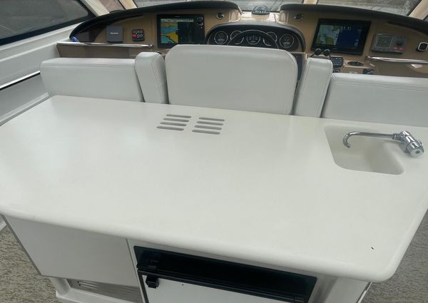 Carver 564 Cockpit Motor Yacht image