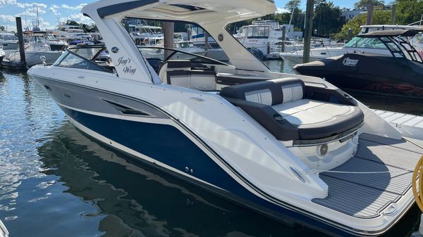 Sea Ray SLX 310 