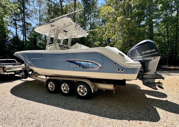 Robalo R300-CENTER-CONSOLE image