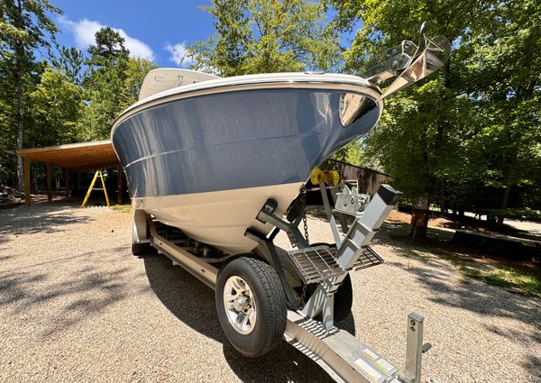 Robalo R300 Center Console image