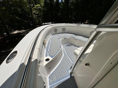 Robalo R300-CENTER-CONSOLE image