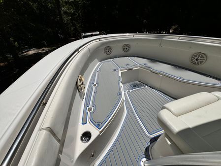 Robalo R300 Center Console image