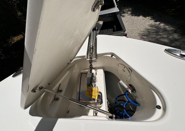 Robalo R300-CENTER-CONSOLE image