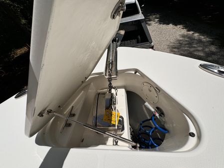 Robalo R300 Center Console image