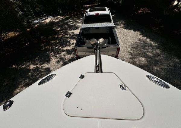 Robalo R300 Center Console image