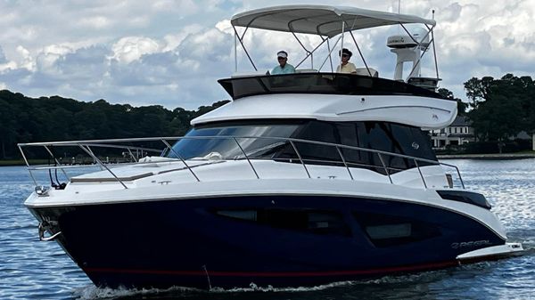 Regal 42 Flybridge IPS