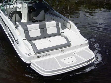 Sea Ray 260 Sundeck image