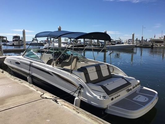 Sea Ray 260 Sundeck - main image