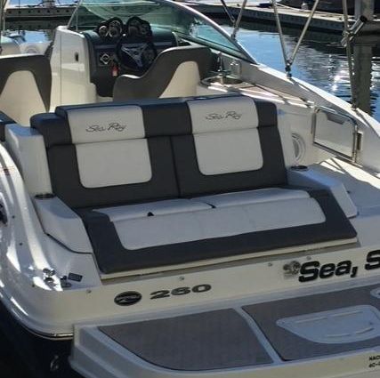 Sea Ray 260 Sundeck image