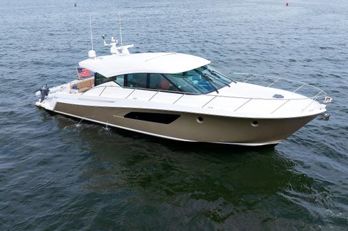 Tiara Yachts 50 Coupe image