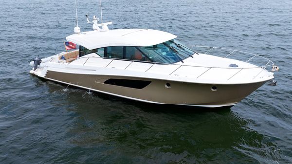 Tiara Yachts 50 Coupe