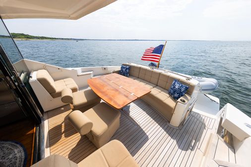 Tiara Yachts 50 Coupe image