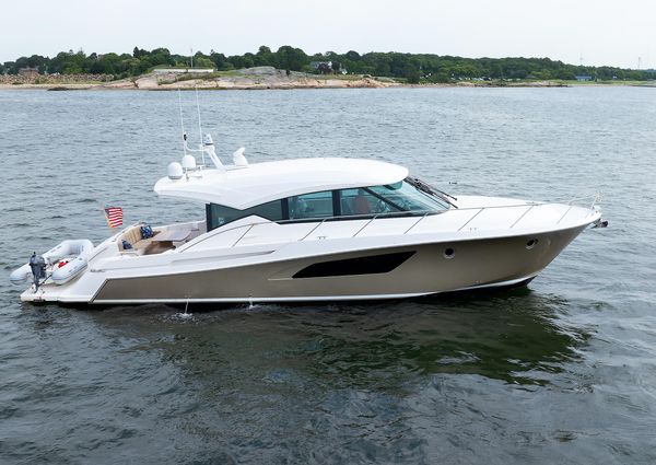 Tiara Yachts 50 Coupe image