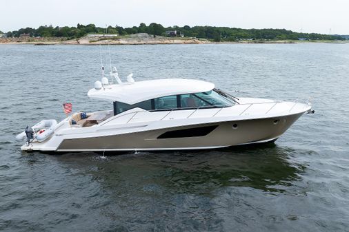 Tiara Yachts 50 Coupe image