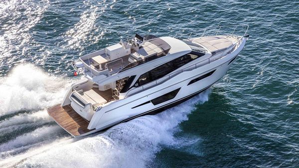 Ferretti Yachts 500 