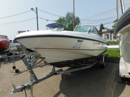 Boston Whaler 18 Ventura image