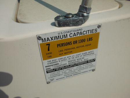 Boston Whaler 18 Ventura image