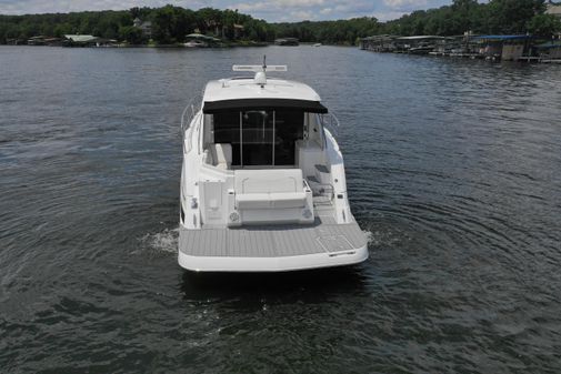 Cruisers Yachts 41 Cantius image