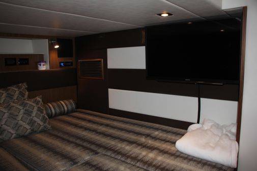 Cruisers Yachts 41 Cantius image