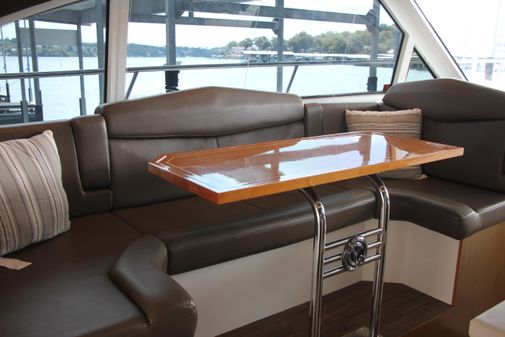 Cruisers Yachts 41 Cantius image