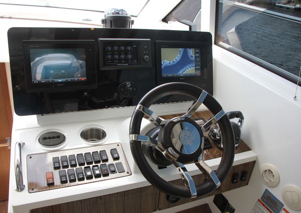 Cruisers Yachts 41 Cantius image