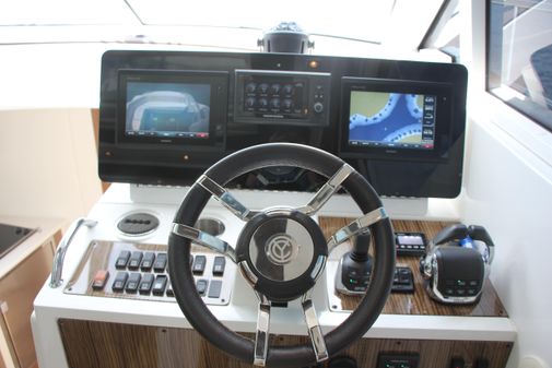 Cruisers Yachts 41 Cantius image