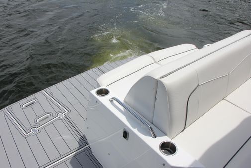 Cruisers Yachts 41 Cantius image