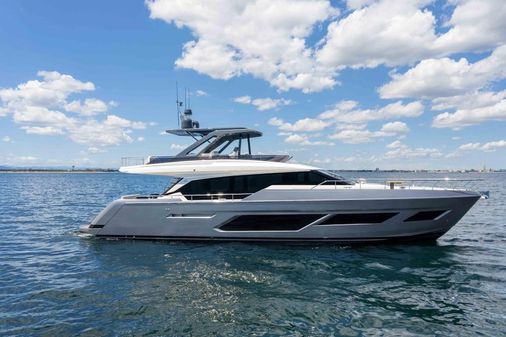 Ferretti Yachts 720 image