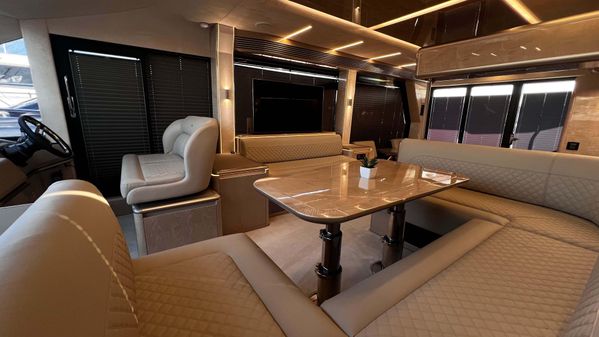 Galeon 560 Fly image