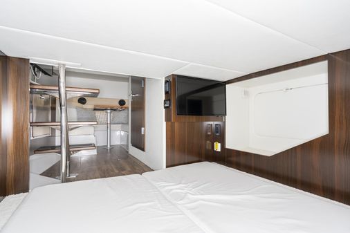 Cruisers-yachts 38GLS-0B image
