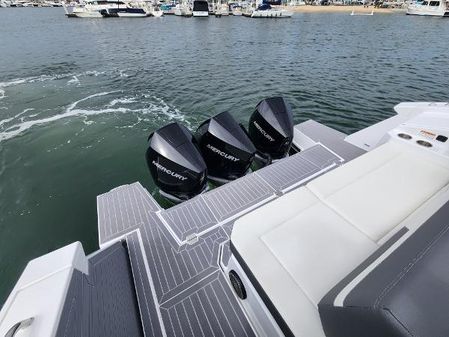 Cruisers-yachts 38GLS-0B image