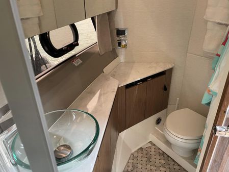 Sea Ray 460 Sundancer image