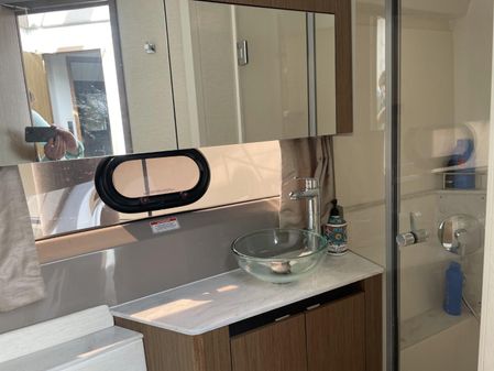 Sea Ray 460 Sundancer image