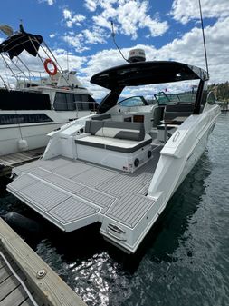 Cruisers Yachts 38 GLS I/O image