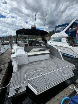 Cruisers Yachts 38 GLS I/O image