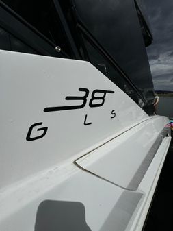 Cruisers Yachts 38 GLS I/O image