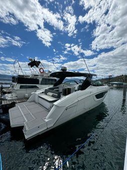 Cruisers Yachts 38 GLS I/O image