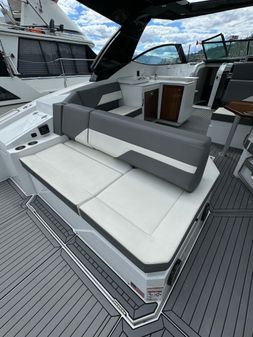 Cruisers Yachts 38 GLS I/O image