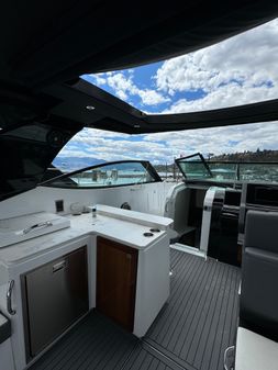 Cruisers Yachts 38 GLS I/O image